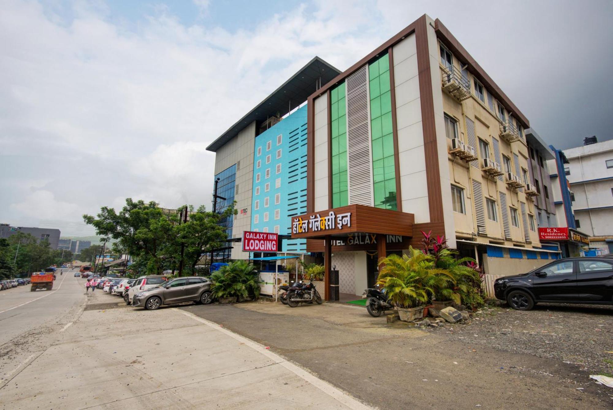 Hotel Galaxy Inn Nova Bombaim Exterior foto